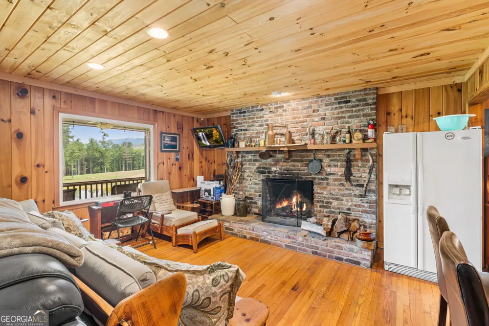 1449 Muskrat Creek RD Hayesville, NC 28904