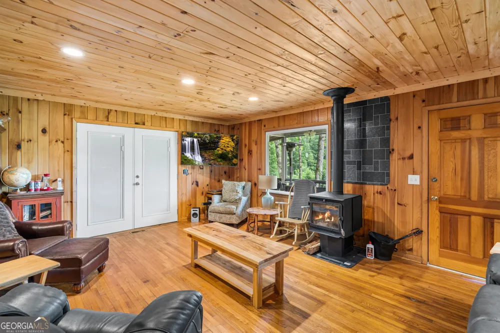 1449 Muskrat Creek RD Hayesville, NC 28904