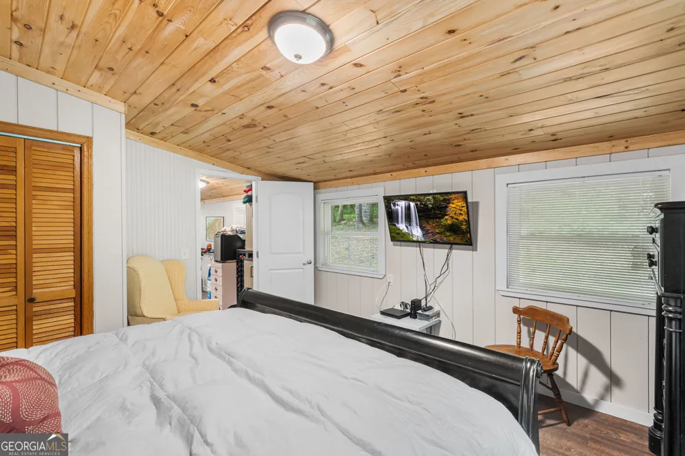 1449 Muskrat Creek RD Hayesville, NC 28904