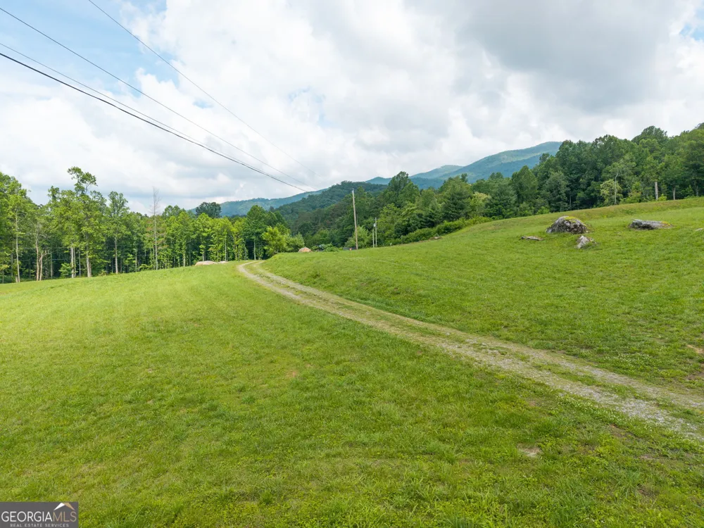 1449 Muskrat Creek RD Hayesville, NC 28904