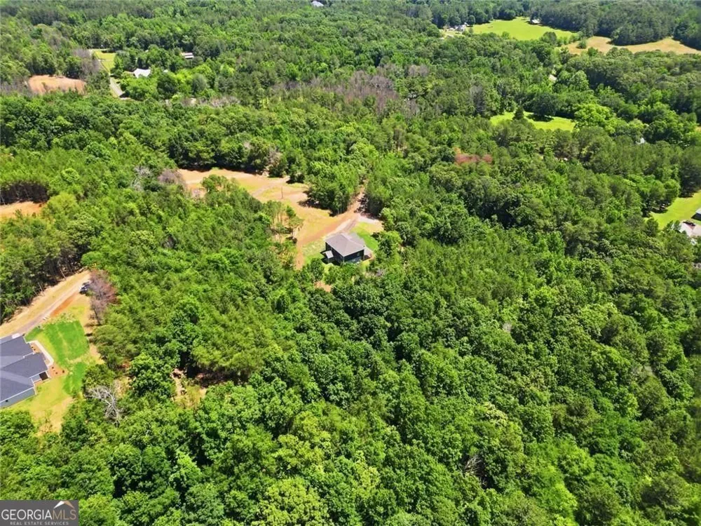 31 Kirk RD NW White, GA 30184