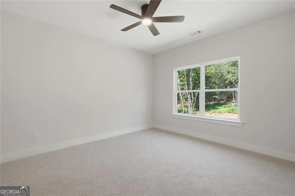 31 Kirk RD NW White, GA 30184