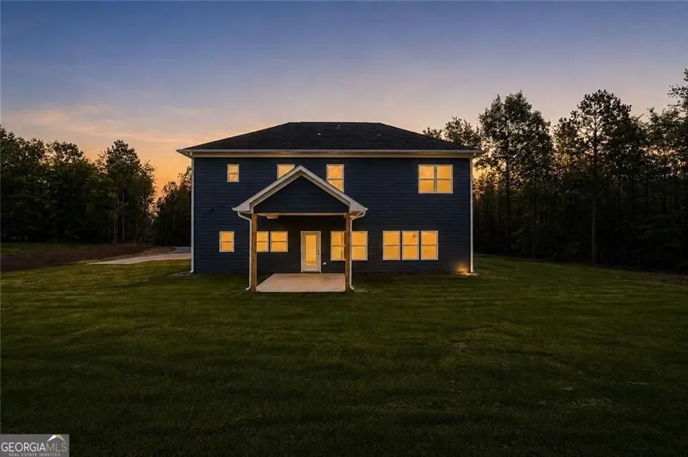 31 Kirk RD NW White, GA 30184