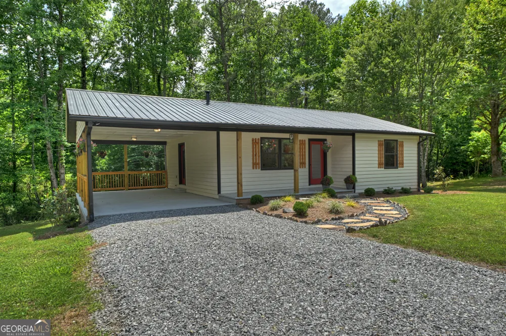 569 Number 20 Mine RD McCaysville, GA 30555