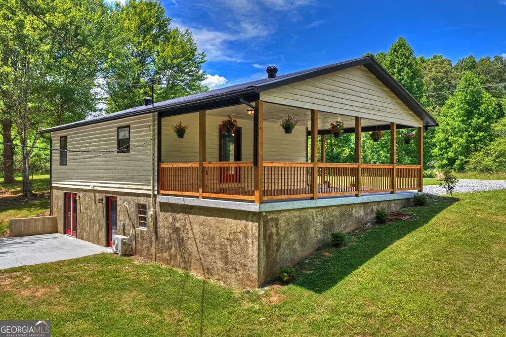 569 Number 20 Mine RD McCaysville, GA 30555