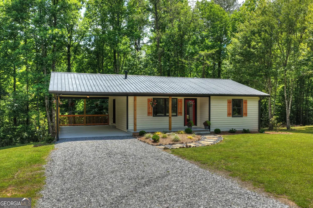 569 Number 20 Mine RD McCaysville, GA 30555