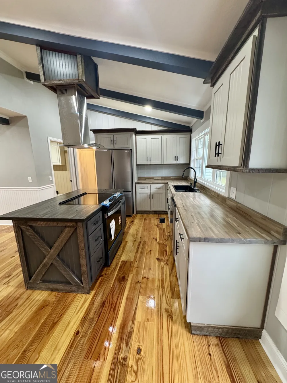 405 N Broughton ST Ailey, GA 30410