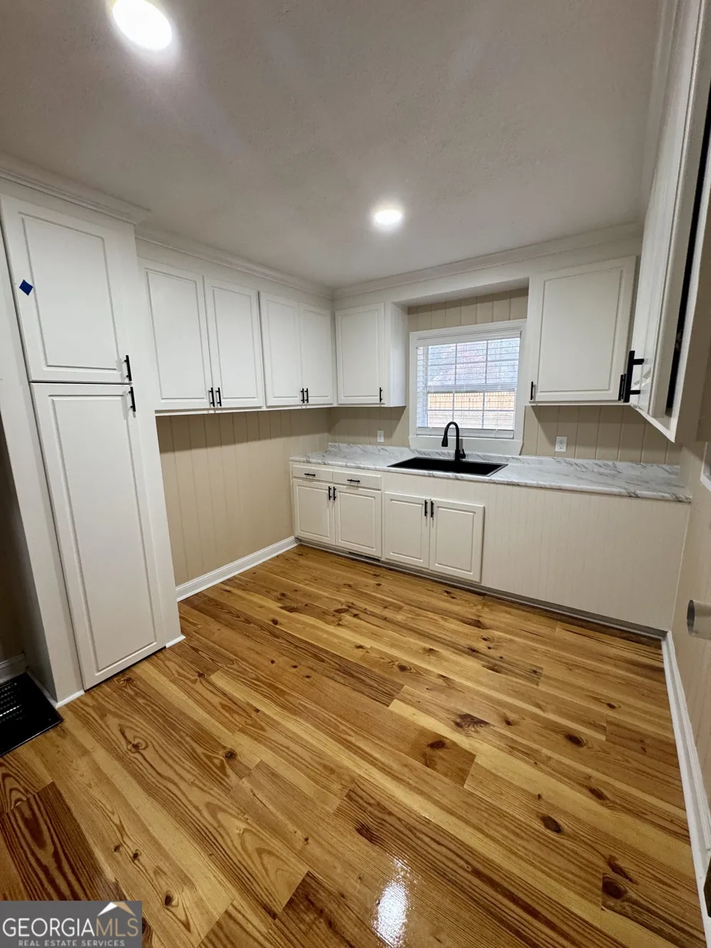 405 N Broughton ST Ailey, GA 30410
