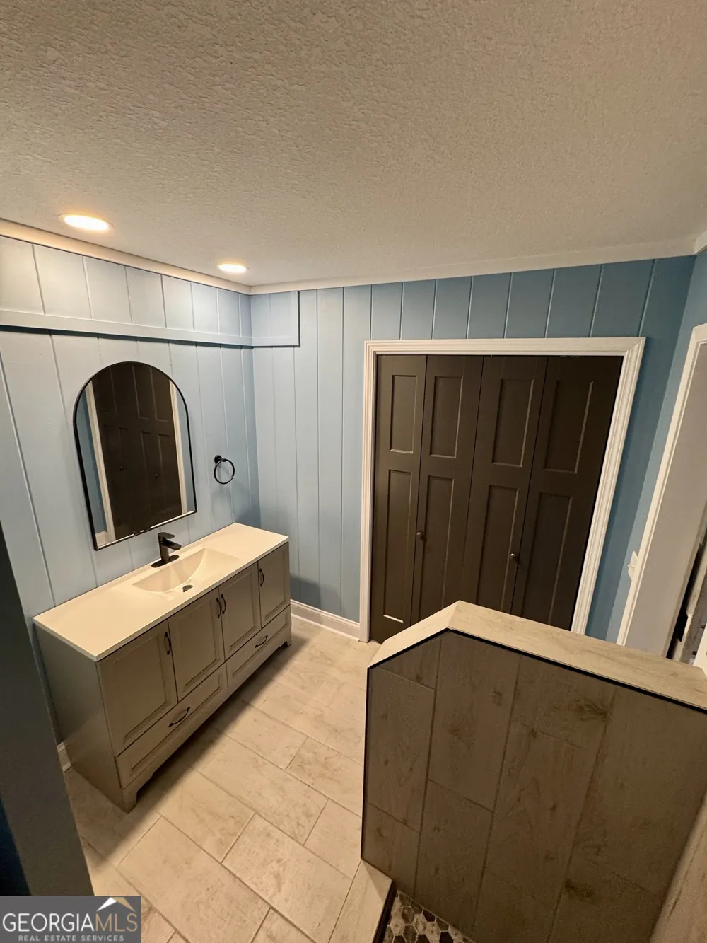 405 N Broughton ST Ailey, GA 30410
