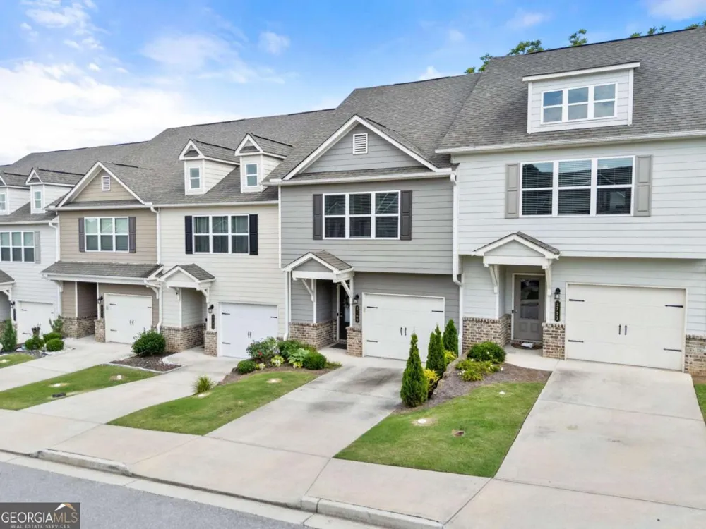 3709 Acorn DR Oakwood, GA 30566