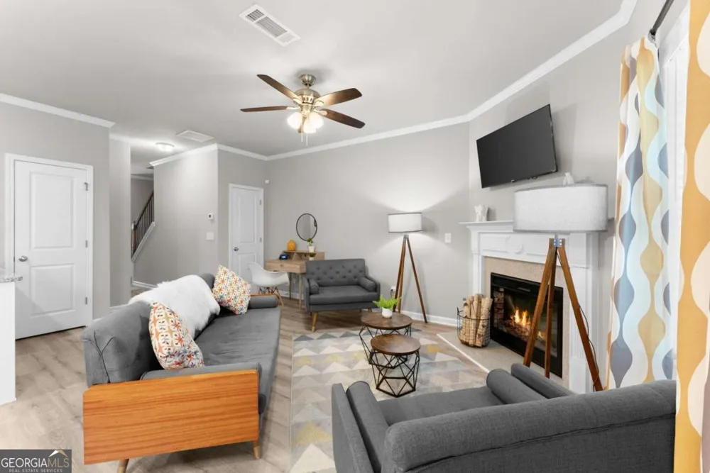3709 Acorn DR Oakwood, GA 30566