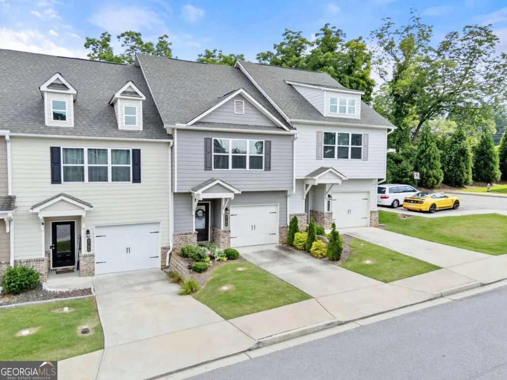 3709 Acorn DR Oakwood, GA 30566