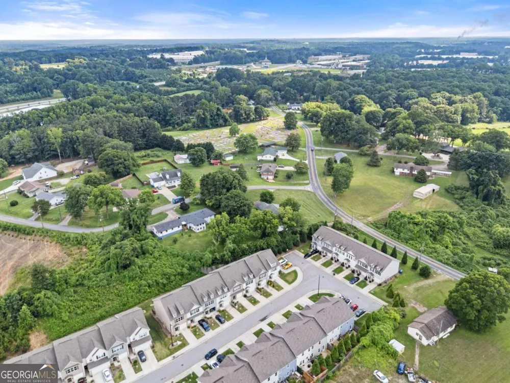 3709 Acorn DR Oakwood, GA 30566