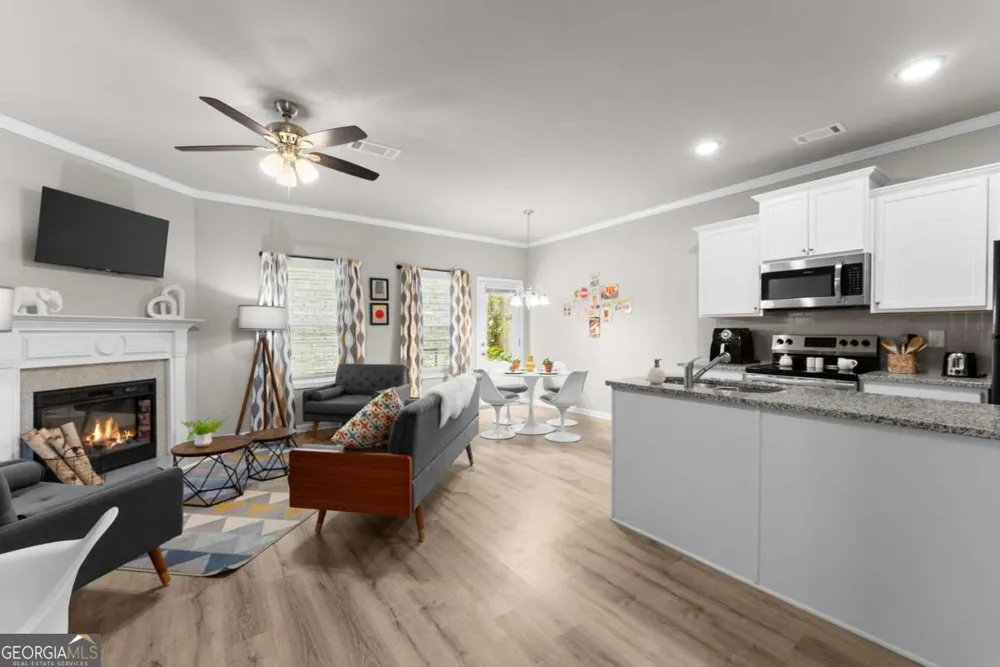 3709 Acorn DR Oakwood, GA 30566