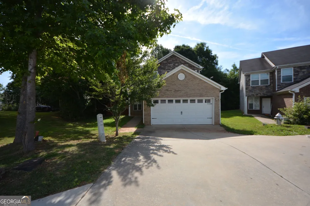 1550 Persimmon TRCE Morrow, GA 30260