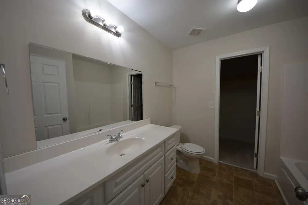 1550 Persimmon TRCE Morrow, GA 30260
