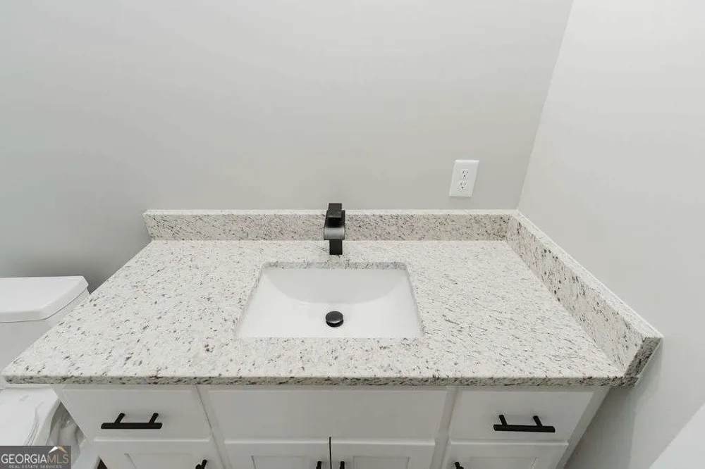 110 Pine Point CIR Sylvester, GA 31791
