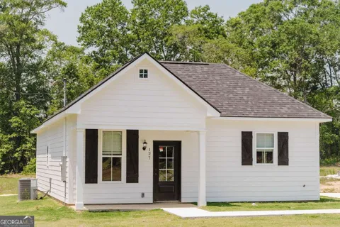 110 Pine Point CIR