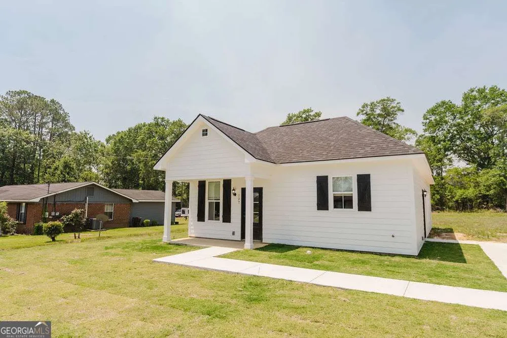 110 Pine Point CIR Sylvester, GA 31791