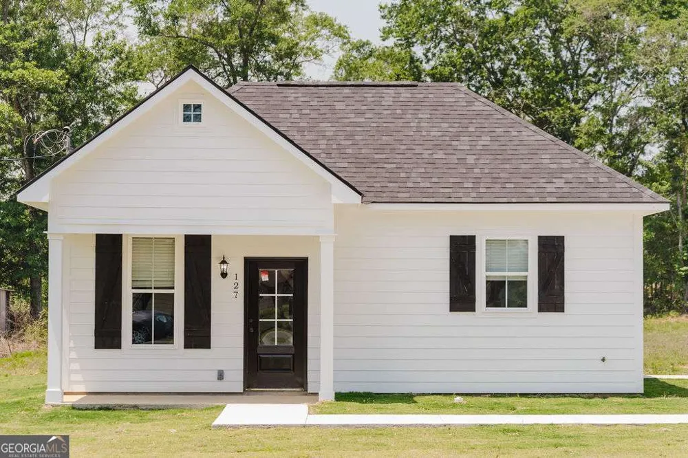 110 Pine Point CIR Sylvester, GA 31791