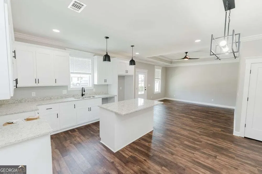 110 Pine Point CIR Sylvester, GA 31791