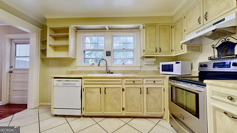 502 Dewey ST Waycross, GA 31501
