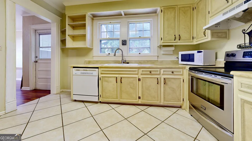 502 Dewey ST Waycross, GA 31501