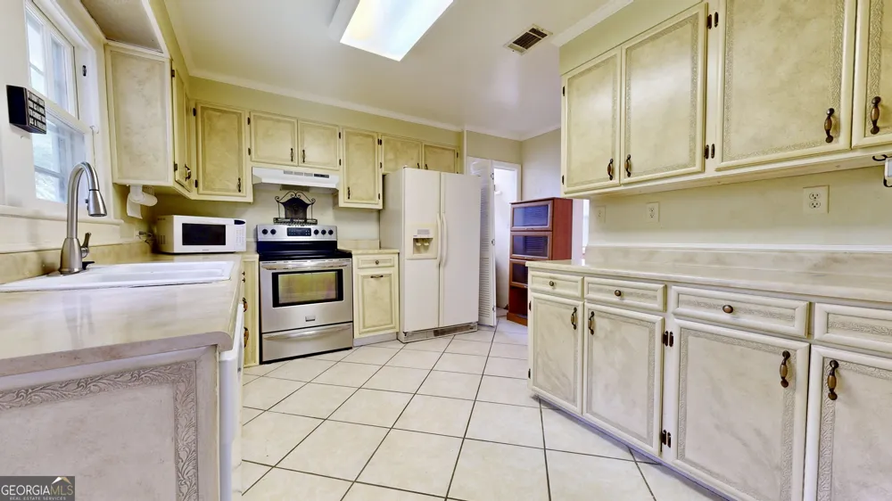 502 Dewey ST Waycross, GA 31501