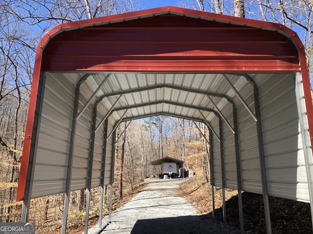 581 Cherokee RD Toccoa, GA 30577