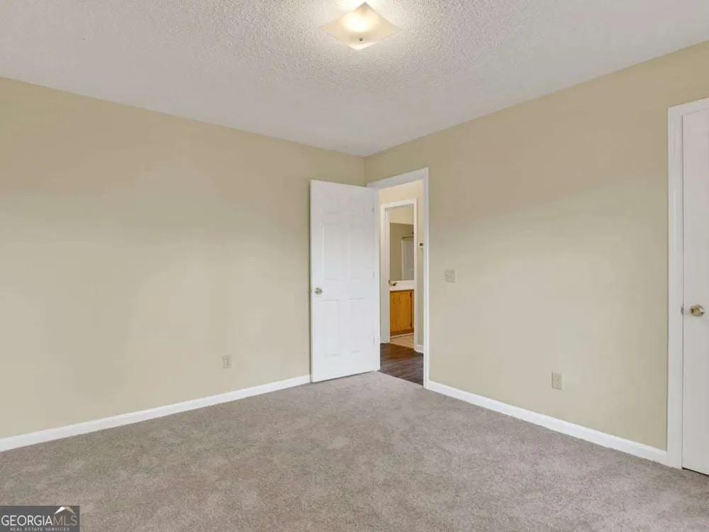 189 W Kenny DR Hinesville, GA 31313