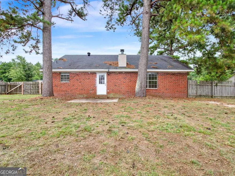 189 W Kenny DR Hinesville, GA 31313