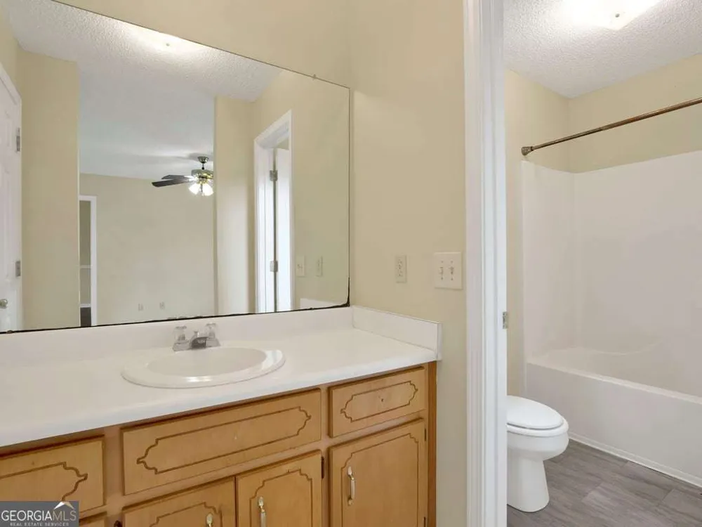 189 W Kenny DR Hinesville, GA 31313