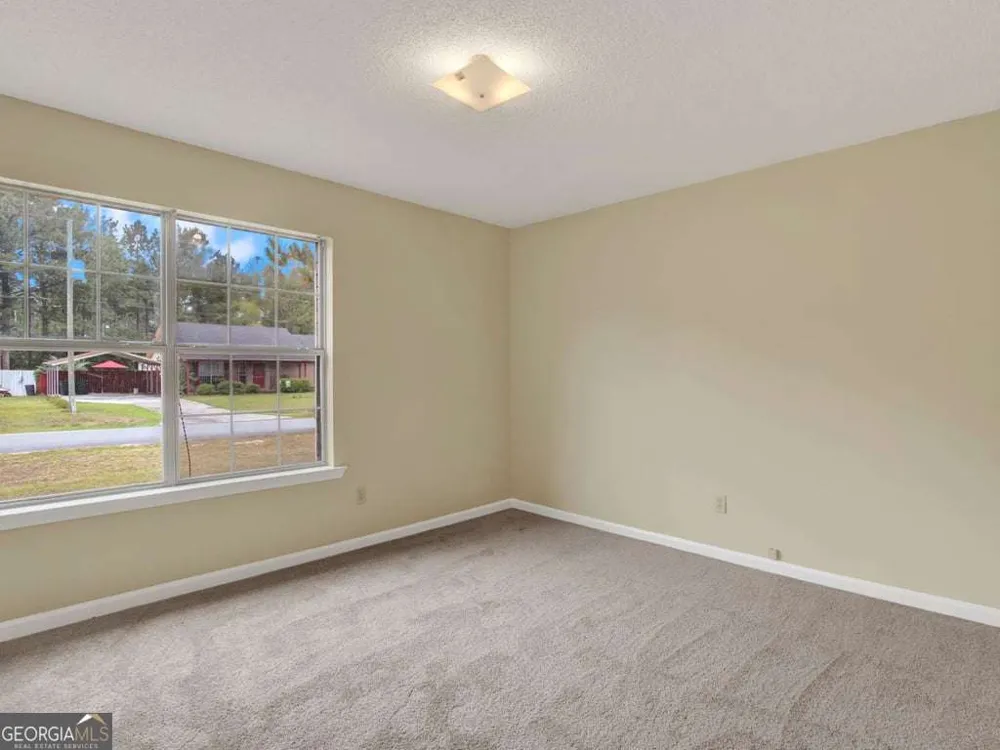 189 W Kenny DR Hinesville, GA 31313