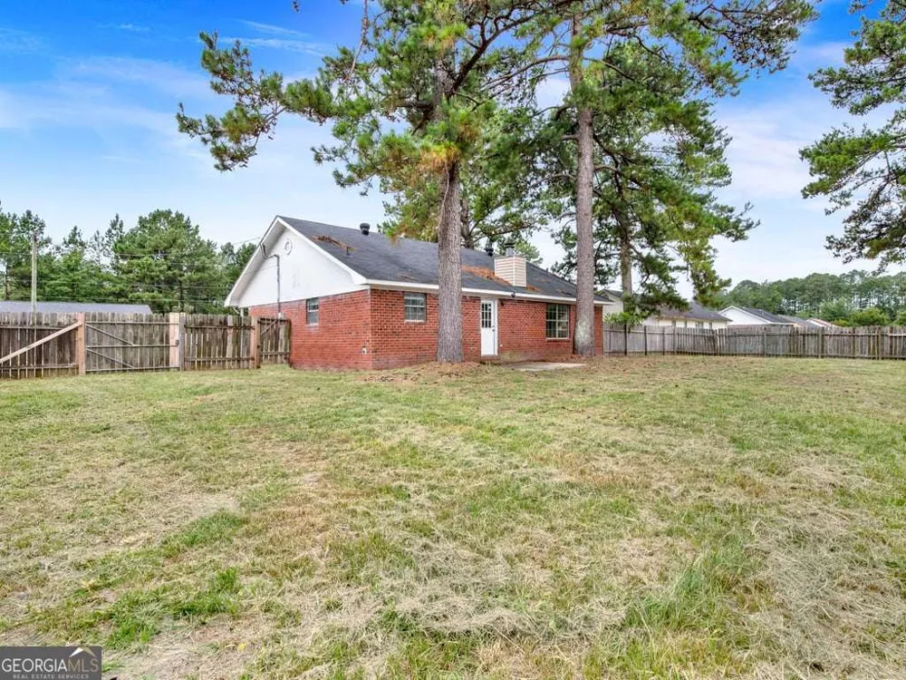 189 W Kenny DR Hinesville, GA 31313