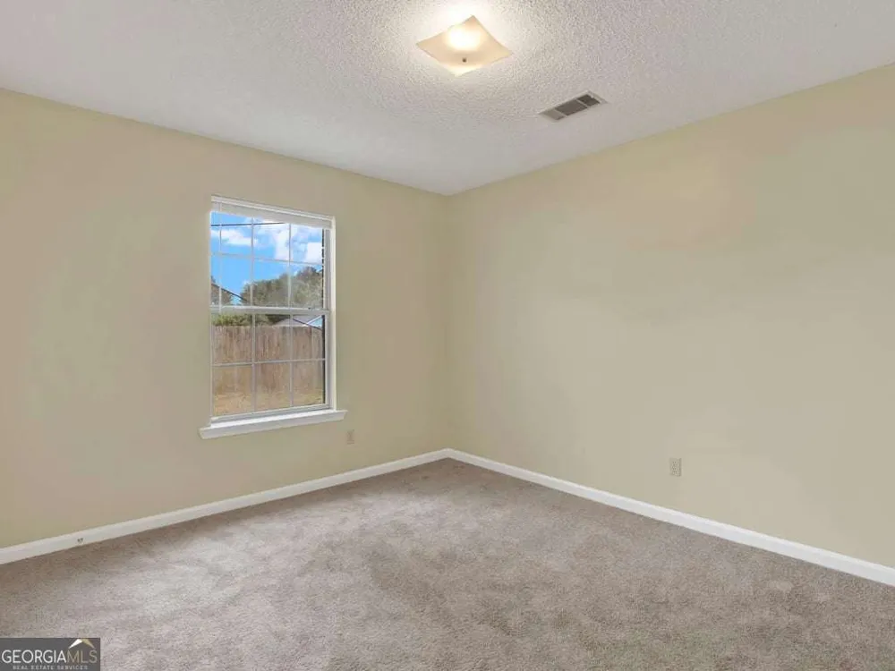 189 W Kenny DR Hinesville, GA 31313