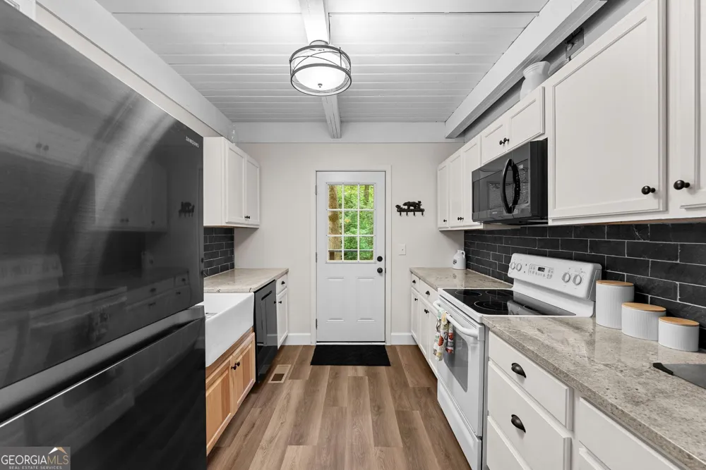 1130 Alpine DR Sautee Nacoochee, GA 30571