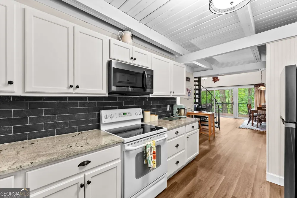 1130 Alpine DR Sautee Nacoochee, GA 30571