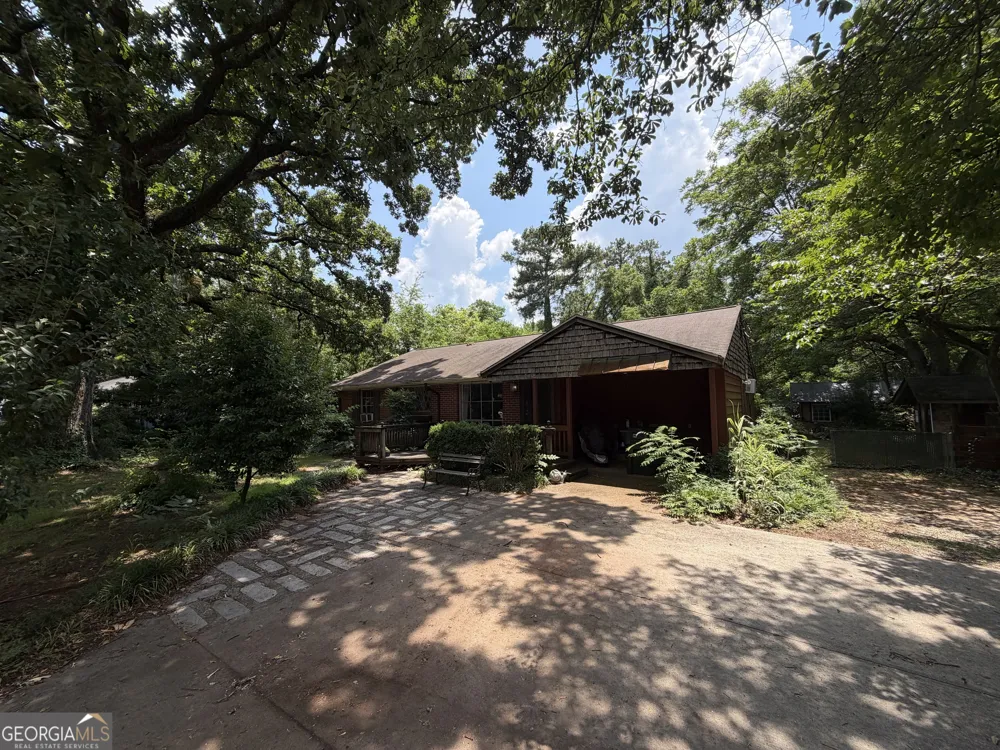1054 College Station RD Athens, GA 30605