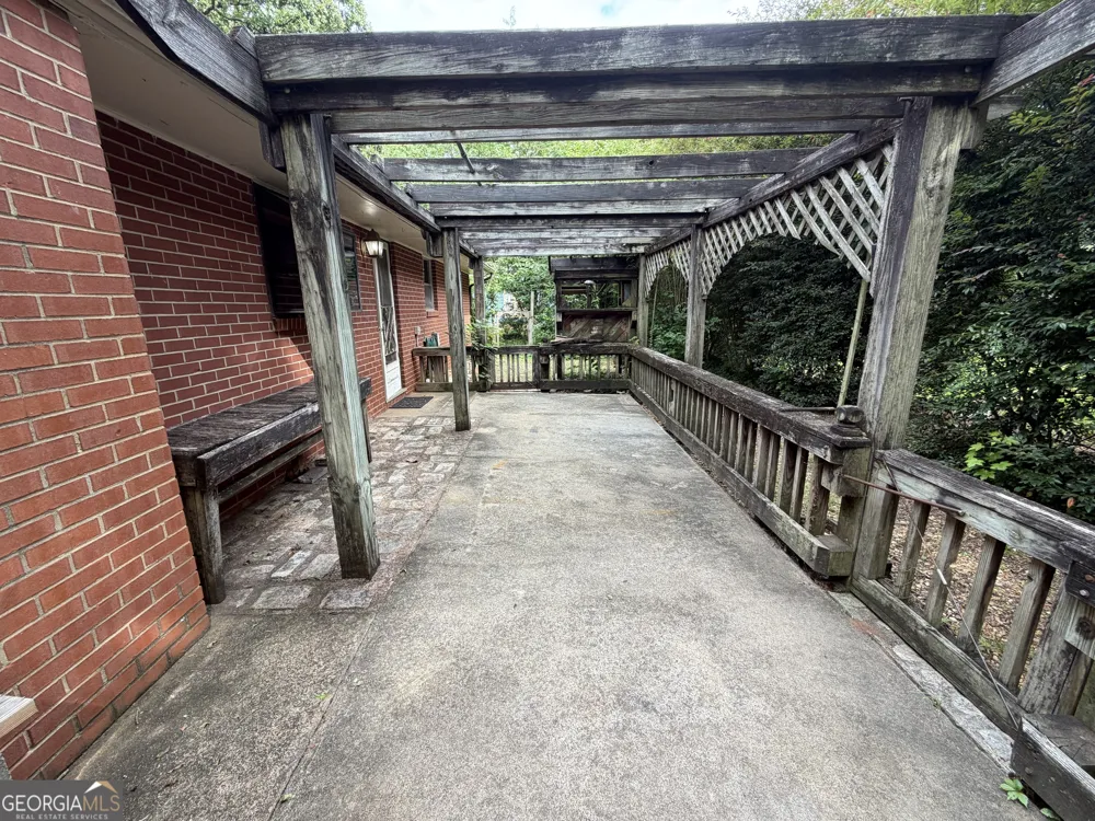1054 College Station RD Athens, GA 30605