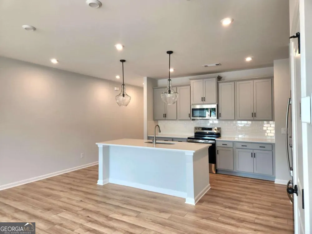 848 Leraes WAY Loganville, GA 30052