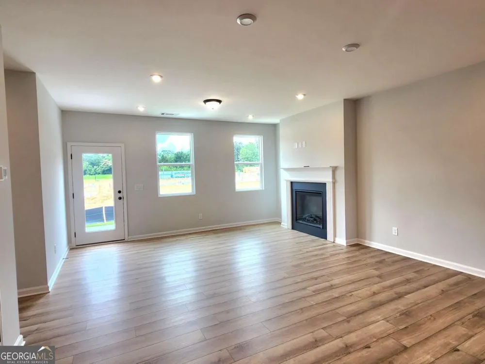 848 Leraes WAY Loganville, GA 30052