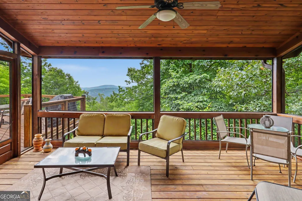 1039 Arbor DR Lakemont, GA 30552