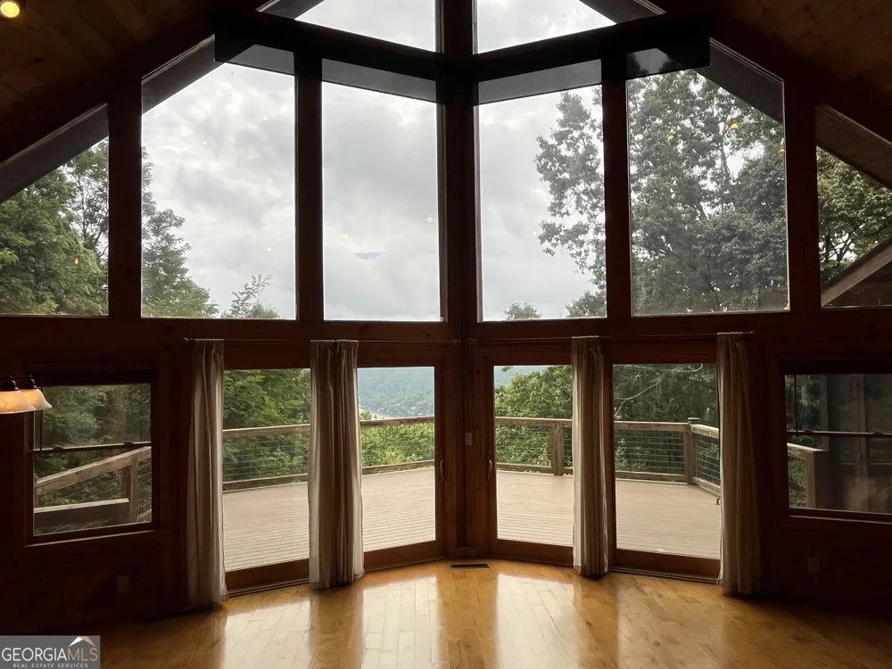 1039 Arbor DR Lakemont, GA 30552
