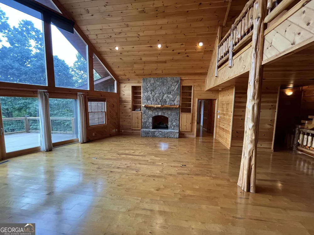 1039 Arbor DR Lakemont, GA 30552