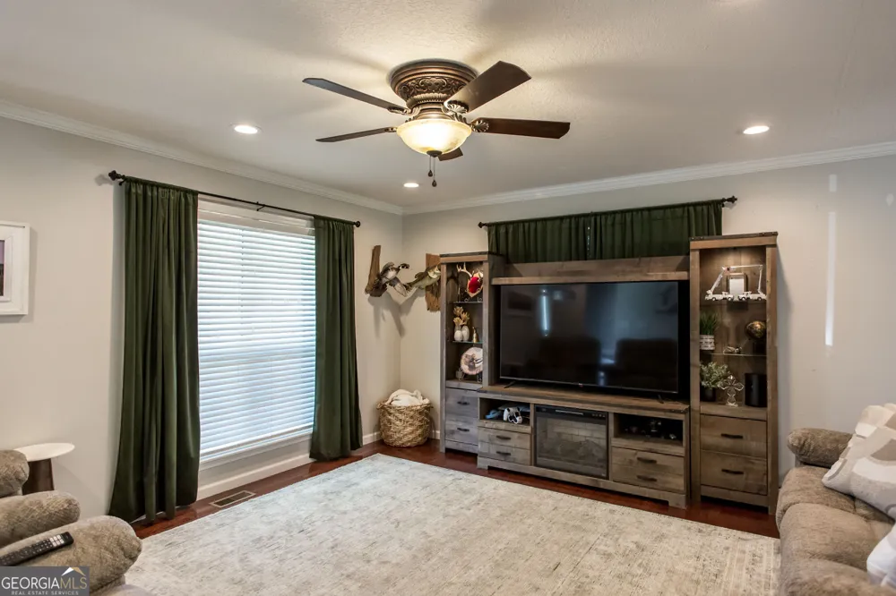 29 Kight ST Homerville, GA 31634