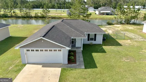 211 Twinn Lakes DR