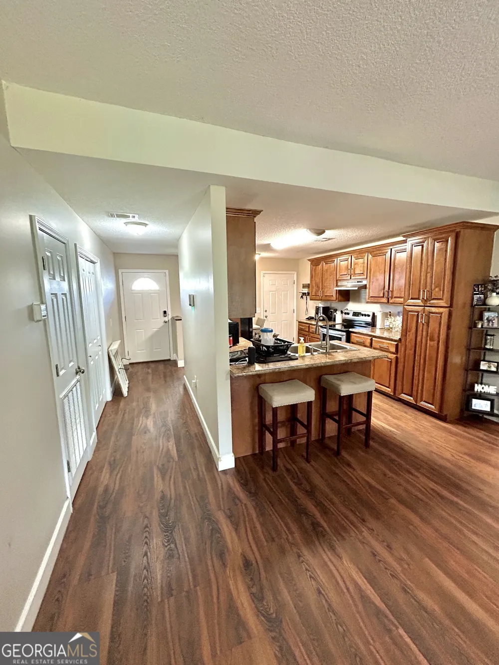 211 Twinn Lakes DR Baxley, GA 31513