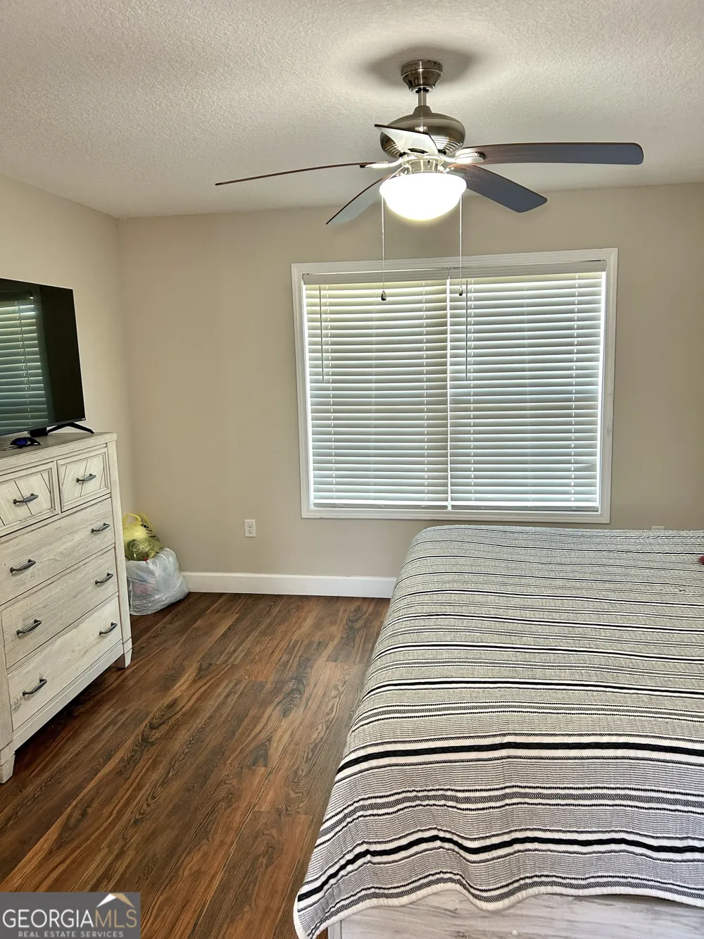 211 Twinn Lakes DR Baxley, GA 31513