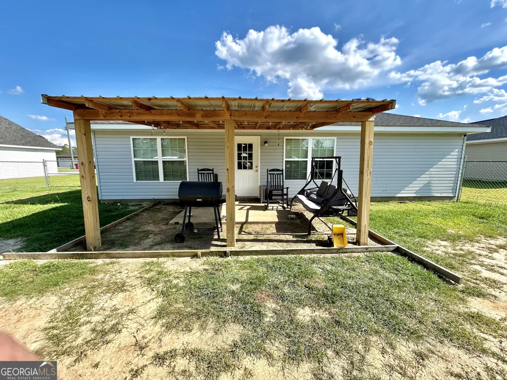 211 Twinn Lakes DR Baxley, GA 31513