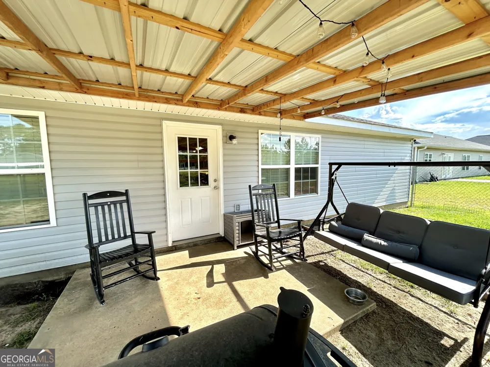 211 Twinn Lakes DR Baxley, GA 31513